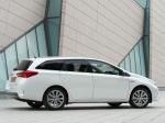 Toyota Auris Touring Sports Hybrid 2013 года (UK)
